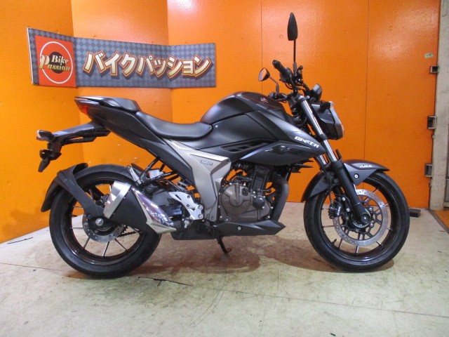 横から見てもこの通り状態グッド！当社は価格は安くても車両の質が高いので常時即売れ！悩むのは危険！！